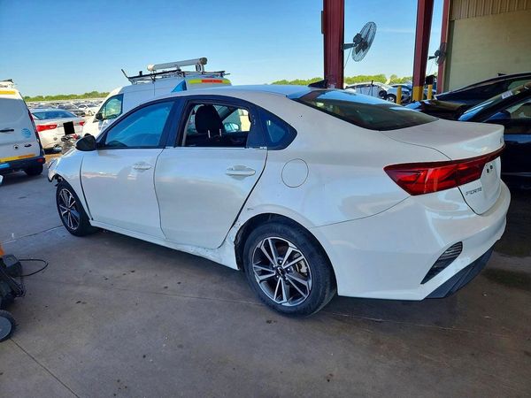 2022 KIA FORTE FE, LXS