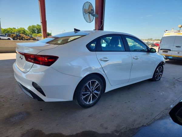 2022 KIA FORTE FE, LXS