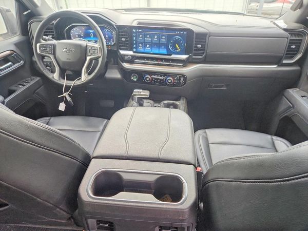 2023 CHEVROLET SILVERADO RST