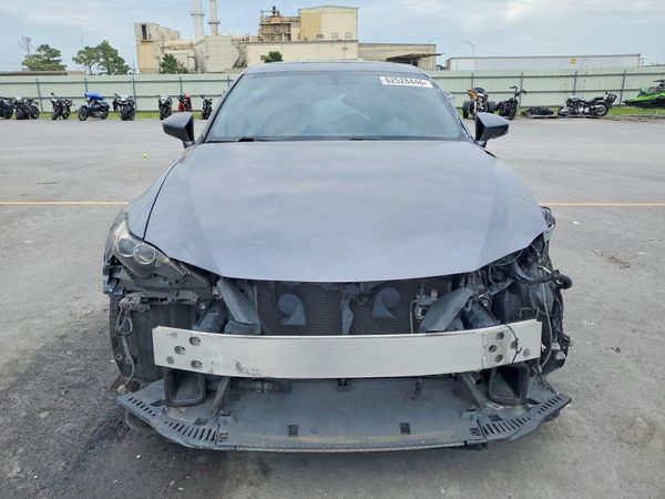 2016 LEXUS IS 200t