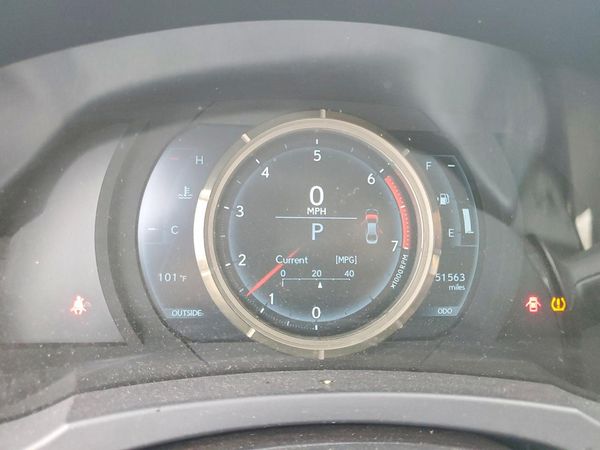 2016 LEXUS IS 200t