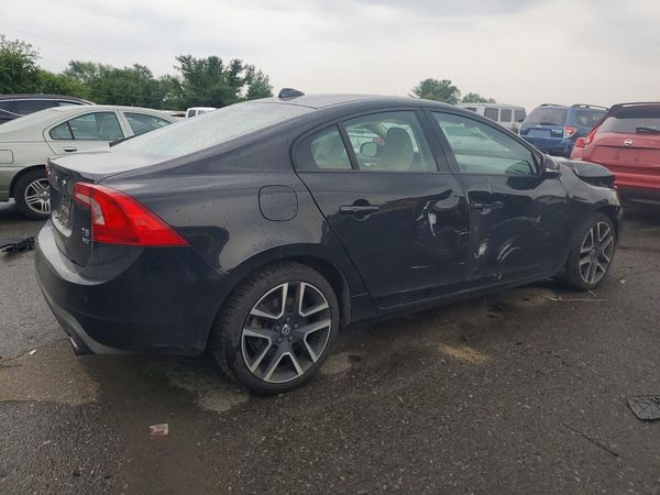 2017 VOLVO S60 Dynamic
