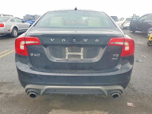 2017 VOLVO S60 Dynamic