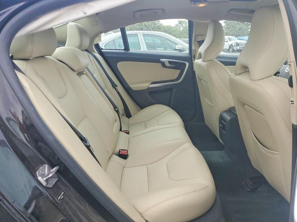 2017 VOLVO S60 Dynamic