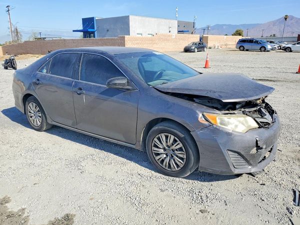 2014 TOYOTA CAMRY