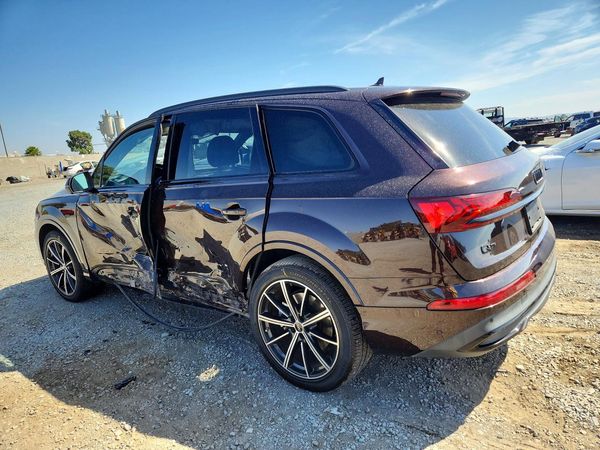 2022 AUDI Q7