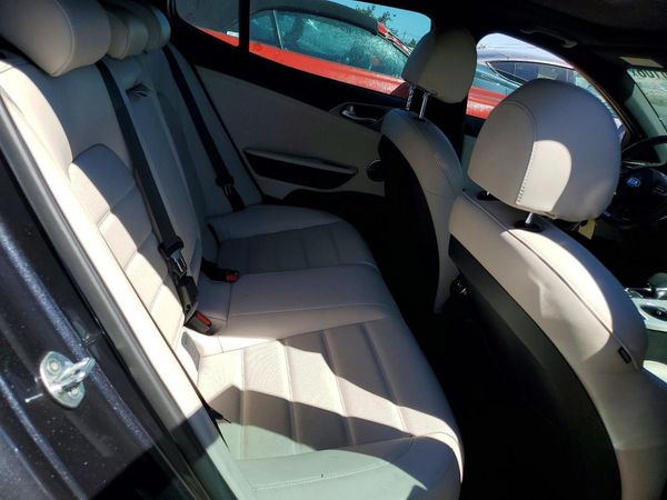 2019 KIA STINGER GT2