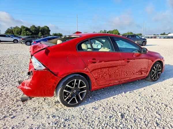 2018 VOLVO S60