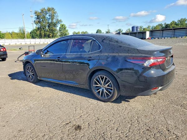 2024 TOYOTA CAMRY XLE