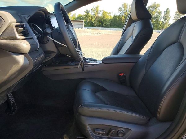 2024 TOYOTA CAMRY XLE