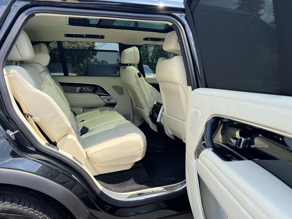 2023 LAND ROVER RANGE ROVER SE
