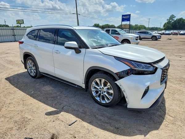 2020 TOYOTA HIGHLANDER