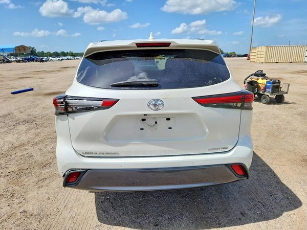 2020 TOYOTA HIGHLANDER
