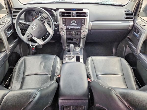 2022 TOYOTA 4RUNNER SR5