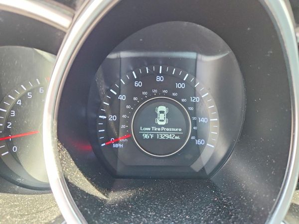 2015 KIA OPTIMA GL - Middle-low