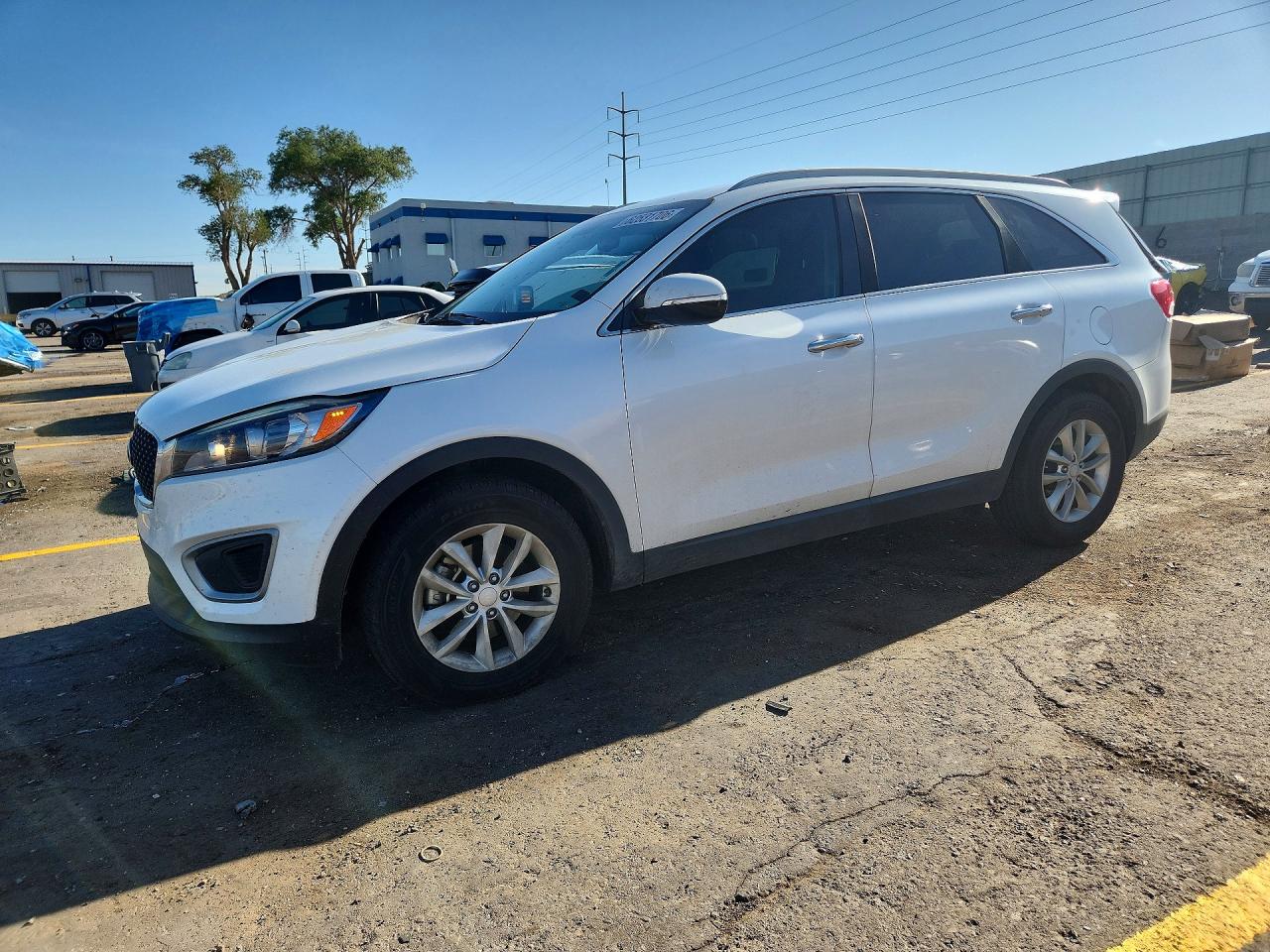 2016 KIA SORENTO L / LX