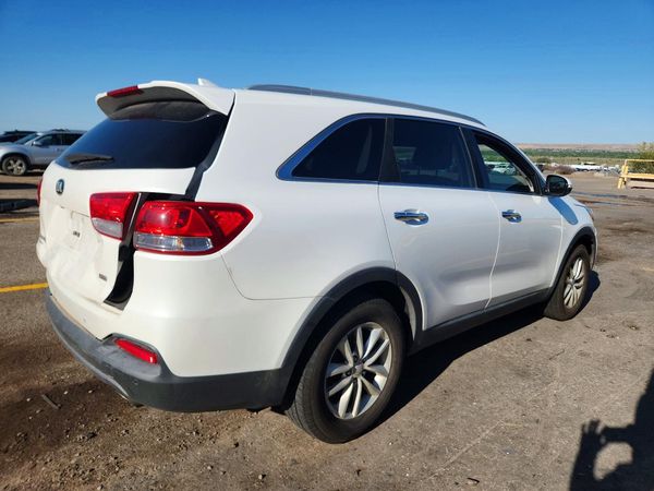 2016 KIA SORENTO L / LX