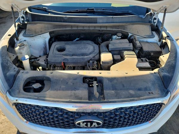 2016 KIA SORENTO L / LX