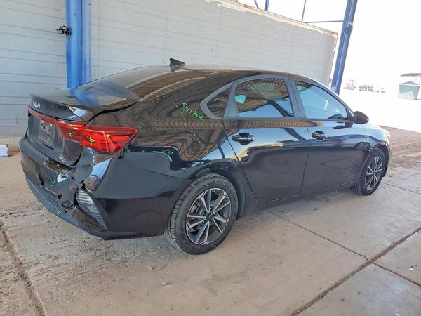2022 KIA FORTE FE, LXS