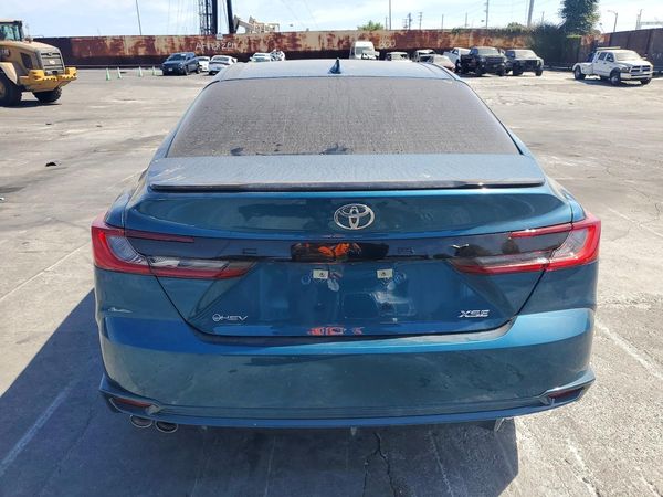 2026 TOYOTA CAMRY