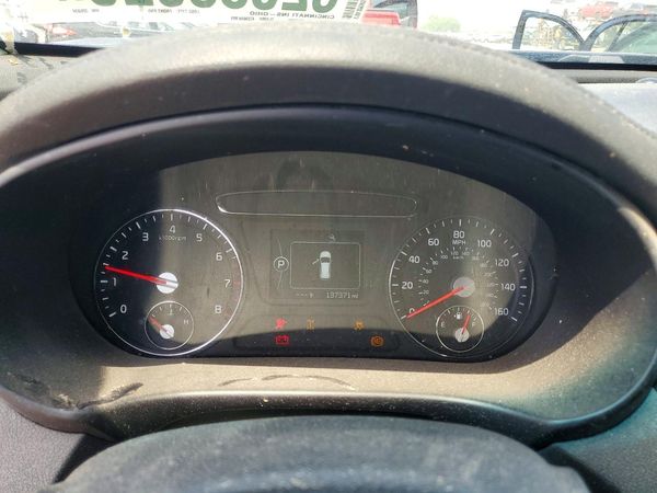 2017 KIA SORENTO L, LX