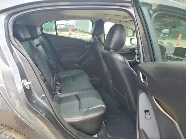 2015 MAZDA 3 Touring/GS