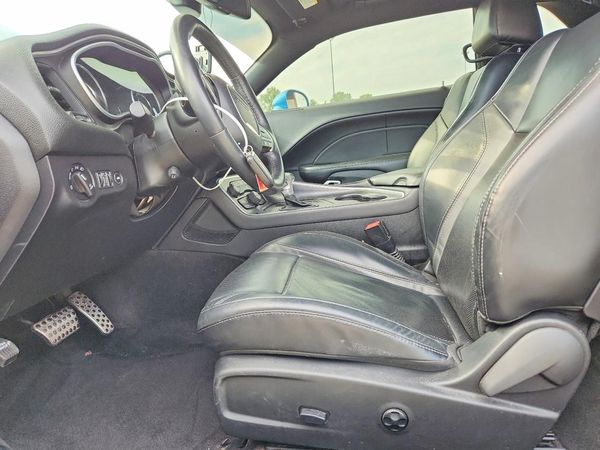 2015 DODGE CHALLENGER SXT Plus