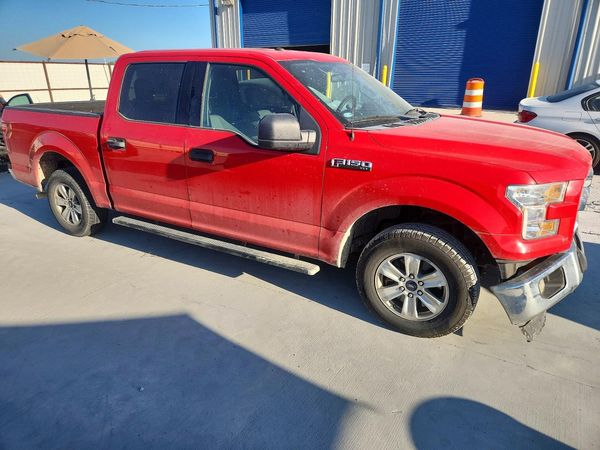2017 FORD F150 SuperCrew — Passenger 3/4