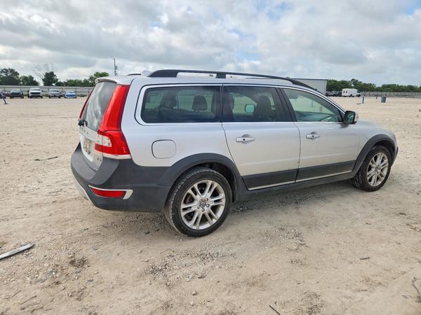 2016 VOLVO XC70