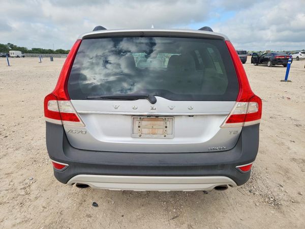 2016 VOLVO XC70