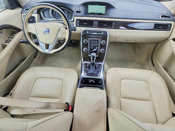 2016 VOLVO XC70
