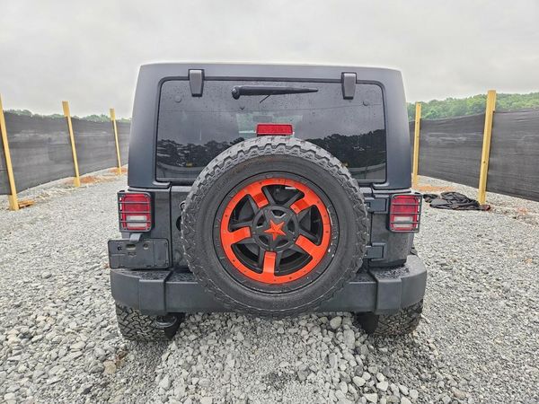 2015 JEEP WRANGLER UNLIMITED SPORT 4X4