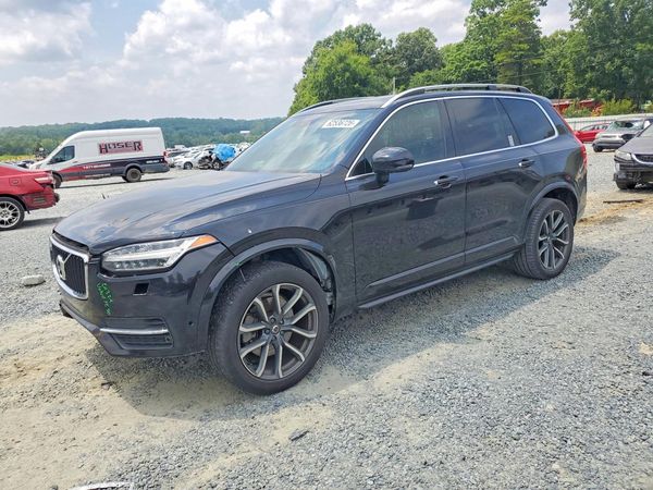 2018 VOLVO XC90 Momentum