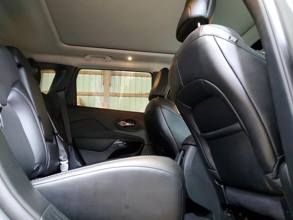 2023 JEEP CHEROKEE ALTITUDE LUX 4X4