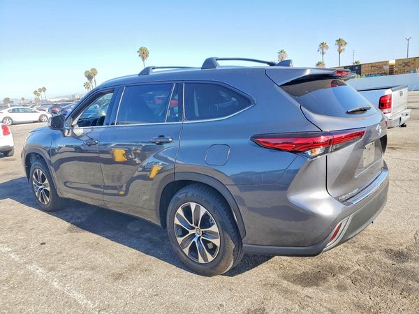 2020 TOYOTA HIGHLANDER XLE Nav