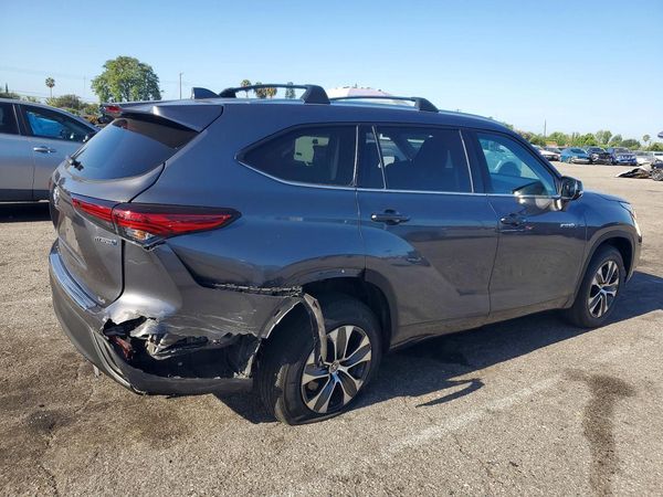 2020 TOYOTA HIGHLANDER XLE Nav