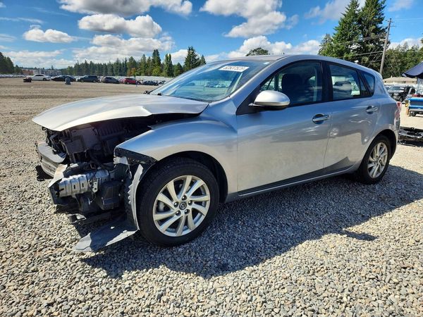 2013 MAZDA 3 Touring/GS