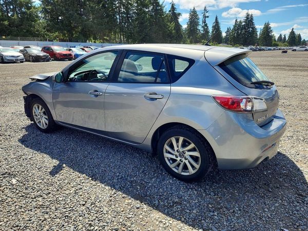 2013 MAZDA 3 Touring/GS