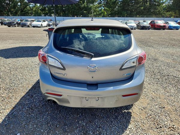 2013 MAZDA 3 Touring/GS
