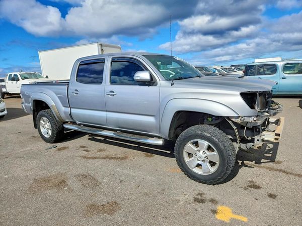 2014 TOYOTA TACOMA Delux Grade