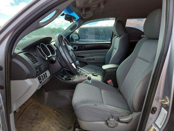 2014 TOYOTA TACOMA Delux Grade