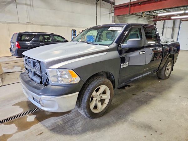 2018 RAM 1500 SLT