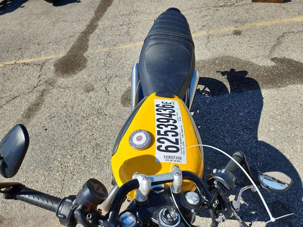 2017 TRIUMPH MOTORCYCLE STREET