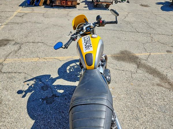 2017 TRIUMPH MOTORCYCLE STREET