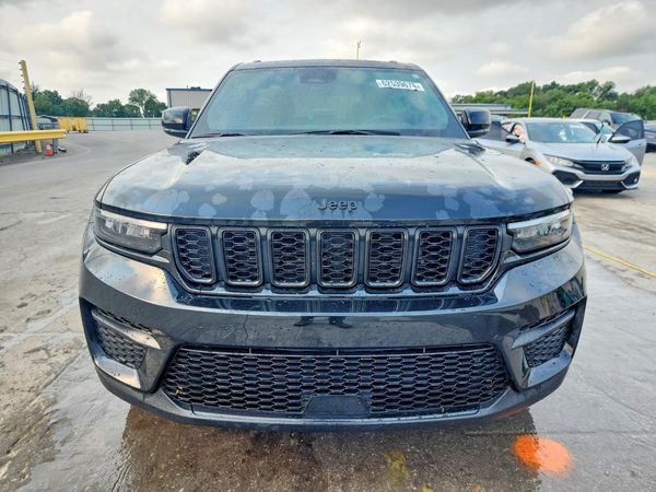 2025 JEEP GRAND CHEROKEE Laredo, Altitude