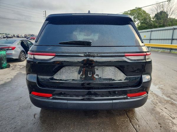 2025 JEEP GRAND CHEROKEE Laredo, Altitude