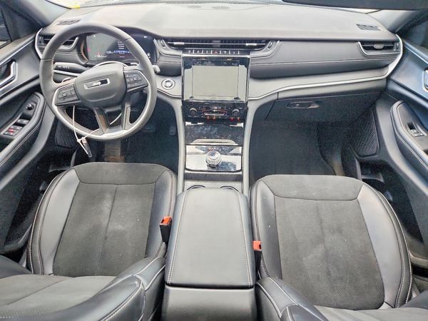 2025 JEEP GRAND CHEROKEE Laredo, Altitude