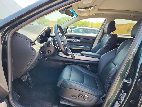 2022 GENESIS GV70