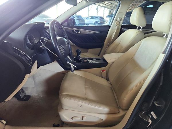 2017 INFINITI Q50 — DENT
