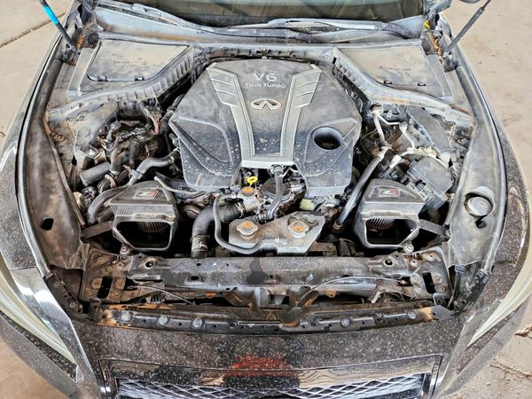 2017 INFINITI Q50 — Engine bay